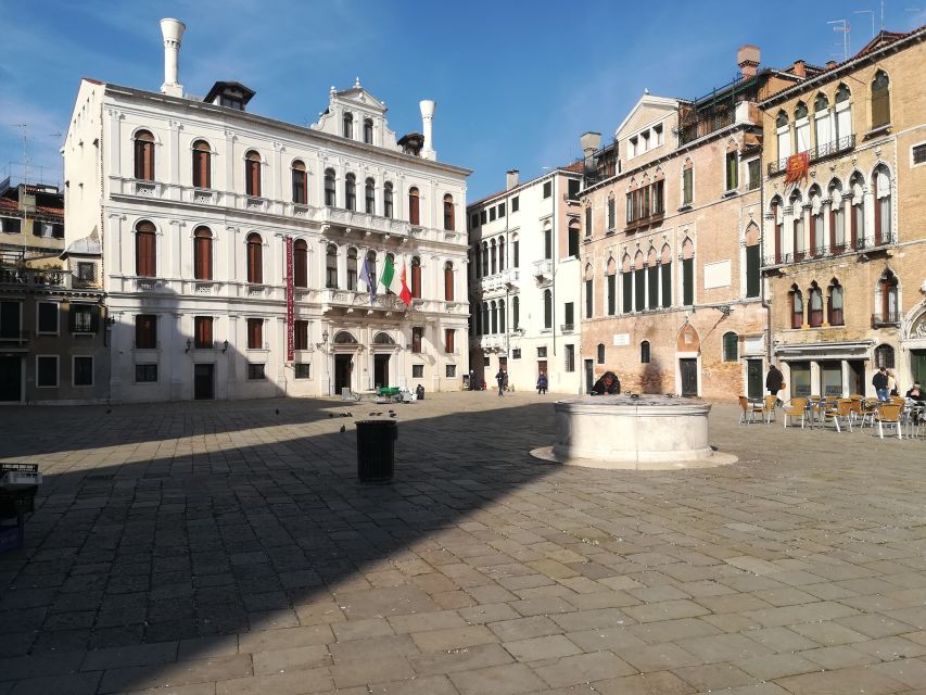 Venice: Sightseeing Tour with a Local expert - Campo San Pantalon and Campo San Rocco, street-level Venice
