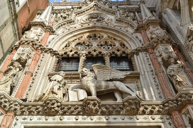 Venice Skip the line of San Mark Basilica and Doge's Palace Tour - St. Mark’s Square meeting point and how to plan your day