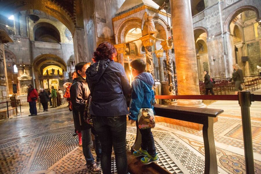 Venice: Skip-the-Line St. Mark's Basilica Tour - The Guides: Live Explanation, Group Control, and Clear Stories