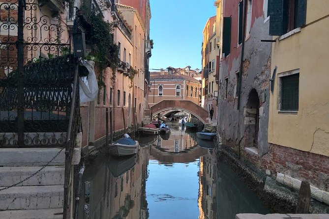 Venice Small Group Walking Tour of Most-Famous Sites &Attractions - Meeting in Dorsoduro: your starting point is specific, so use it