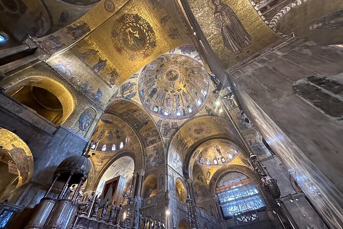Venice' St Mark Basilica Wonders Guided Tour for Kids & Families - A 2-hour family plan from St Mark’s Square to Rialto Bridge