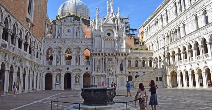 Venice: St. Mark's Basilica, Doge's Palace and Glass Factory - St. Mark’s Basilica: stunning exterior, fast interior, strict dress rules