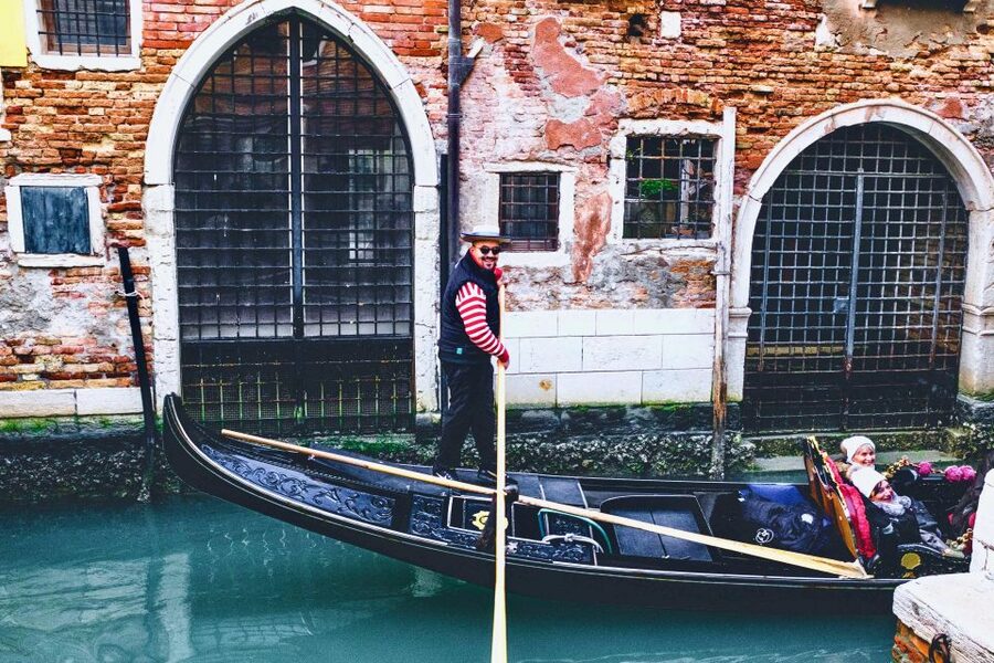 Venice: St Mark's Basilica & Gondola in the afternoon - Who this tour suits best