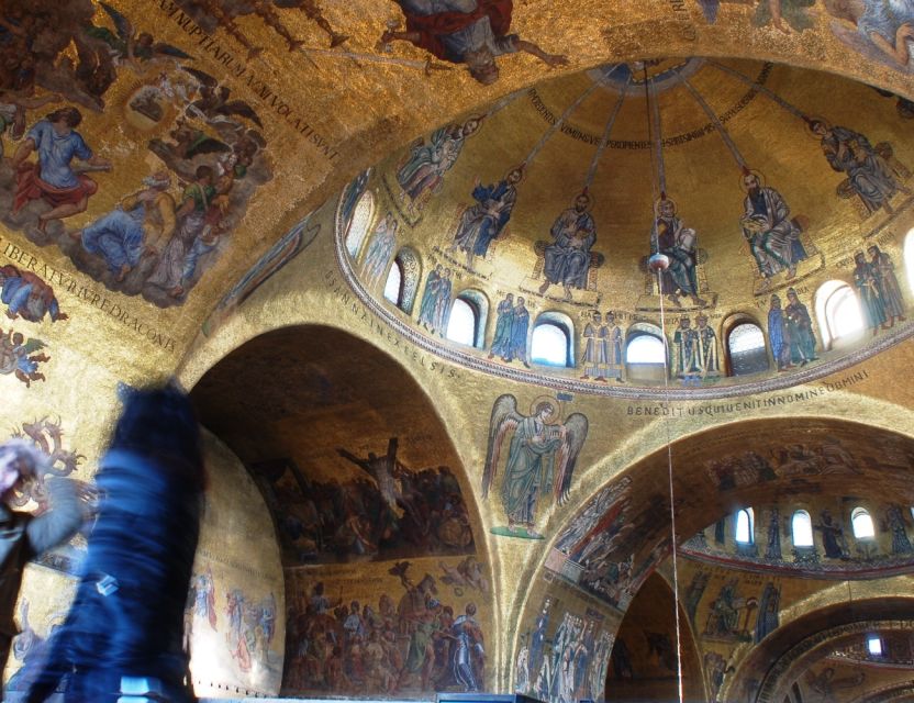 Venice St. Mark's Basilica Guided tour & optional Pala d'Oro - St Mark’s resting place: what you’re really seeing at the altar