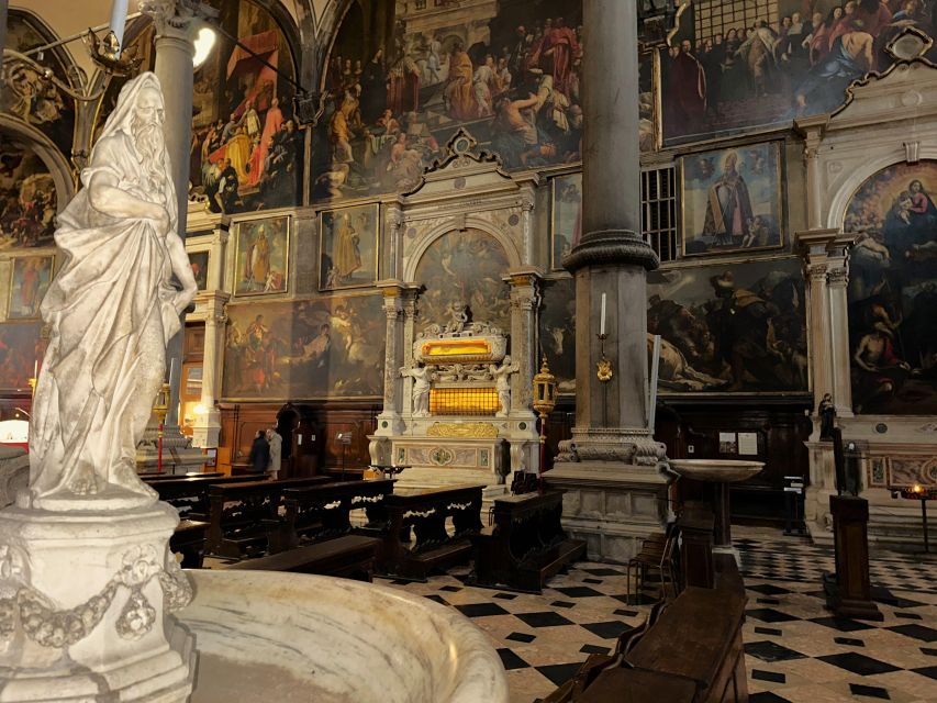 Venice: St Mark’s Basilica Priority Entry, Host & Audioguide - Languages, Digital Audio, and the “Self-Guided But Not Alone” Feel