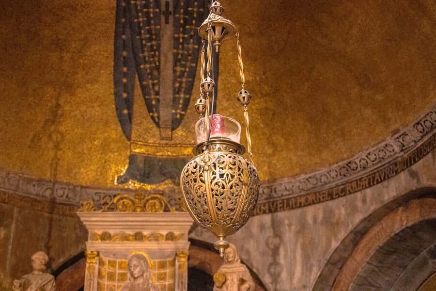 Venice: St. Mark’s Basilica Skip-the-Line Ticket & Audio App - Inside St. Mark’s: What Your Self-Guided Flow Feels Like