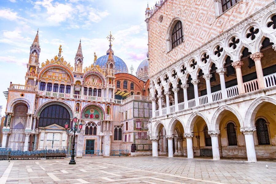 Venice: St. Mark’s Basilica Ticket with Host and Audioguide - What you’ll focus on inside: Byzantine mosaics, domes, and why Venetians cared