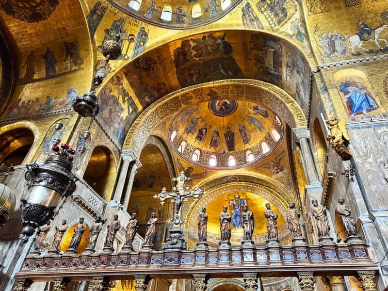 Venice: St. Mark's Basilica Tour - 3 Iconic Basilicas Pass - Piazza San Marco, then the basilica: how the timing plays out