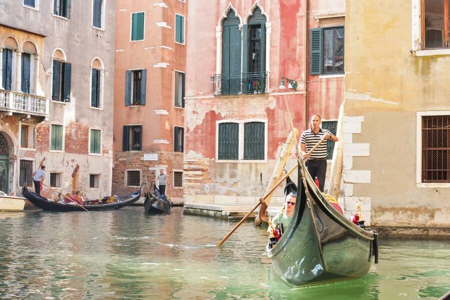 Venice: St Mark’s, Rialto & Instagrammable Gems Walking Tour - St Mark’s Square Photo Stops: How to Get Great Shots Fast