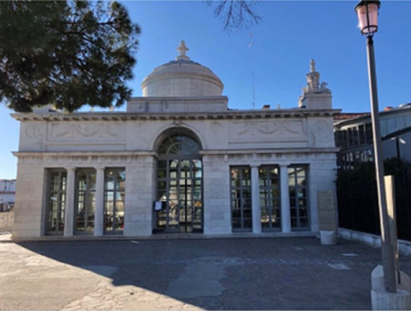 Venice: St. Mark's Square Royal Gardens Light Lunch - Service, menu limits, and why your day could change