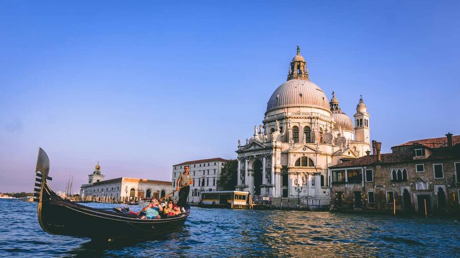 Venice: St. Mark’s Walking Tour & Gondola Traghetto Crossing - Key Things I Think You’ll Notice Fast