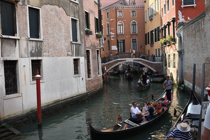 Venice Street Food and Sightseeing Small Group Tour with a Native Guide - A street-food tour is the best shortcut to Venice