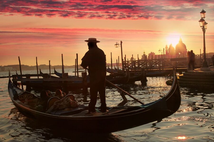 Venice: Sunset or Evening Gondola Tour - Key Things to Know Before You Go