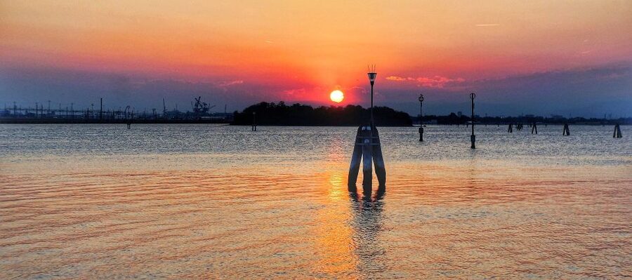 Venice: Sunset or Evening Gondola Tour - How the 30 Minute Ride Actually Works (Shared, With Route Changes)