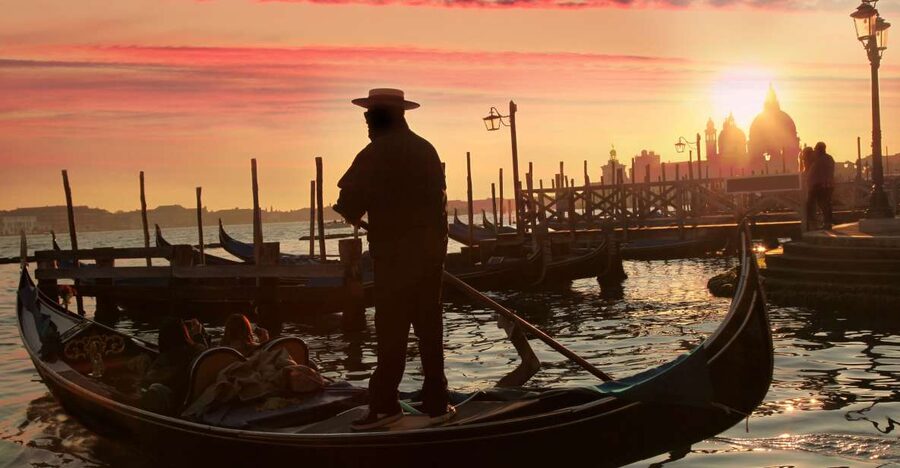Venice: Sunset or Evening Gondola Tour - Meeting at St. Mark’s Square Without Losing Time