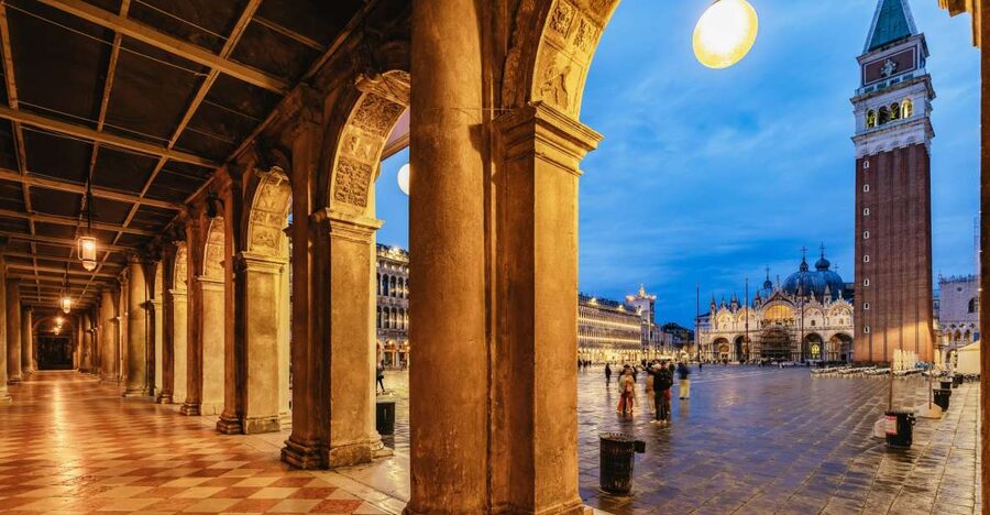 Venice: The Ghost & Legends Walking Tour - Malibran Theater: Tragic Love and Ghostly Sounds