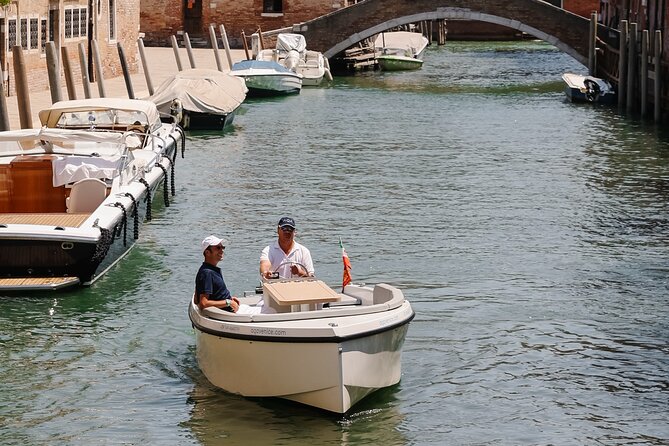 Venice: The Hidden Canals on an Electric Boat - Meeting at Fondamenta Ognisanti: the one practical challenge