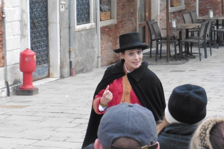 Venice:Theatrical Walking Carnival Show & Casanova's Secrets - From Piazza San Marco Area to a Story You Can Walk Into