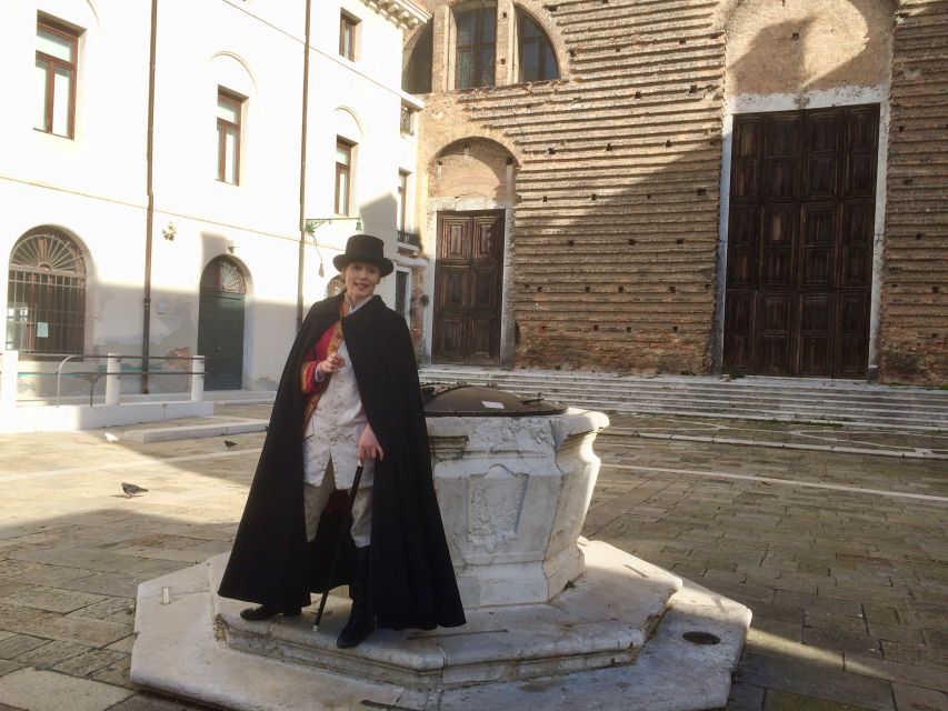 Venice:Theatrical Walking Carnival Show & Casanova's Secrets - Where the Theatrical Acting Fits, Stop by Stop