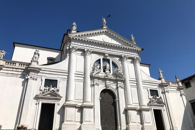 Venice to Salzburg Scenic Luxury Transfer with Sightseeing - Gmuend (Gmünd) break: architecture and old-town strolling time