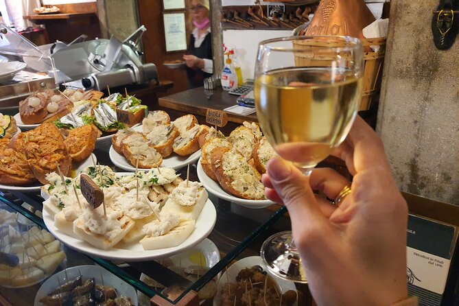 Venice Traditional Eateries Food Crawl and Guided Tour - Key points to know before you go