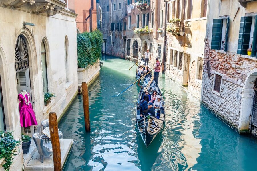 Venice: Traditional Shared Gondola Ride - Why a shared gondola makes sense in Venice