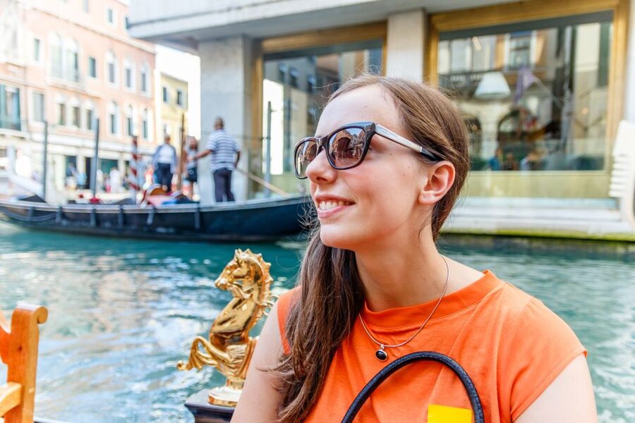 Venice: Traditional Shared Gondola Ride - Price and value: why this often beats private gondolas