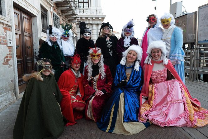Venice: Venetian Style Carnival Pub Crawl - What to expect from the “Carnival style” part
