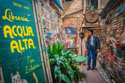 Venice Walking Tour and Gondola Ride