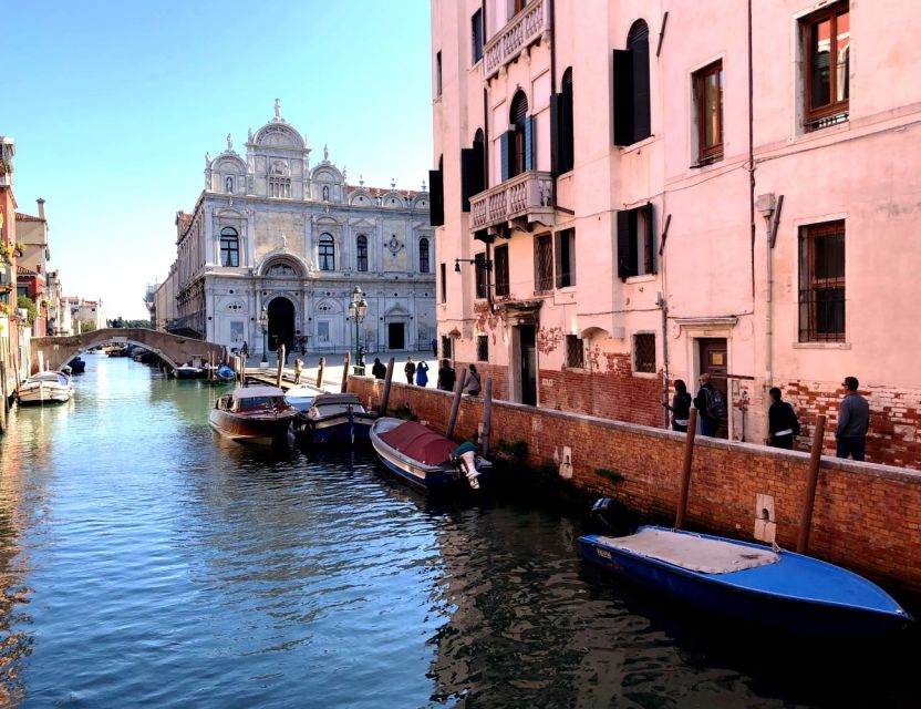 Venice Walking Tour and Gondola Ride Combo - Getting started at Calle larga de l Ascension (behind the Correr museum)