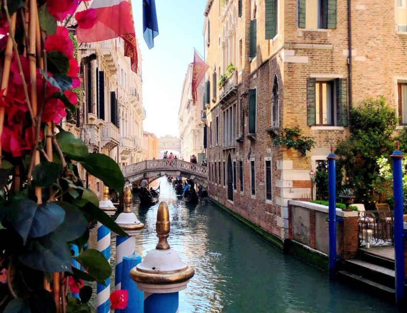 Venice Walking Tour and Gondola Ride Combo - The gondola ride: a 30-minute punt through minor canals off the Grand Canal