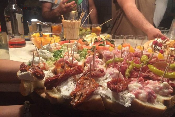 Venice Walking Tour: Eat and Drink - Stop 1: the City of Venice moment that sets the tone
