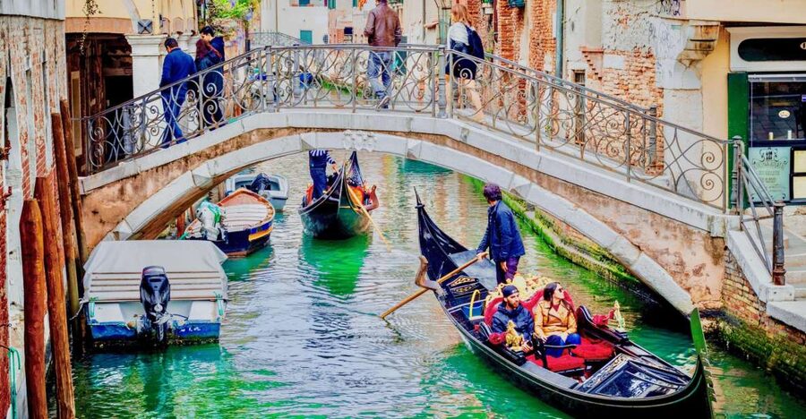Venice: Walking Tour & Gondola Ride - Key Highlights That Matter on the Ground