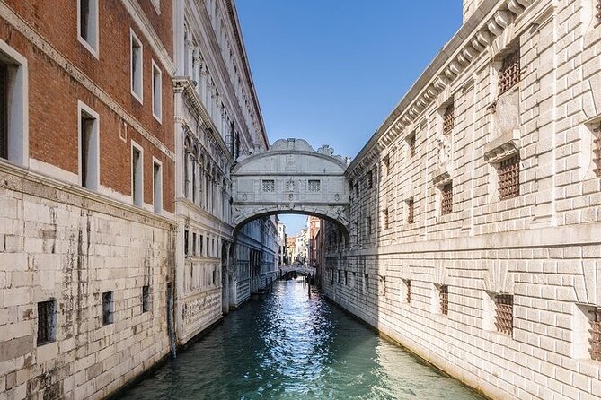 Venice Walking Tour with Gondola Ride Experience - Campi and Campielli: Learning Venice by Its Small Public Spaces