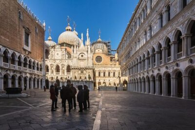 Winter Pass Top Attractions & City Walking Tour