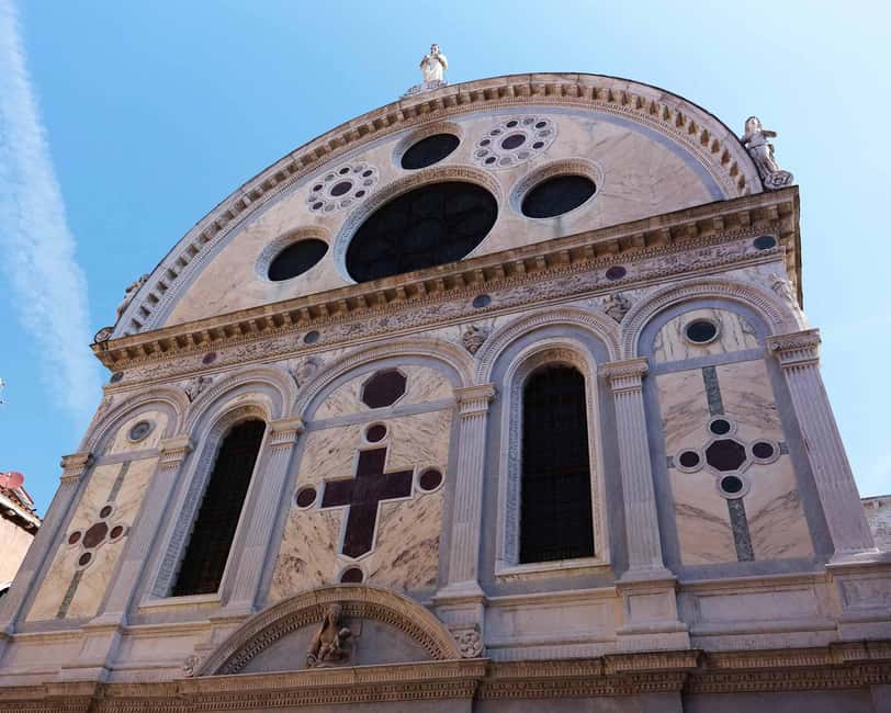 Venice: Winter Walking Tour & Romantic Gondola Ride Upgrade - Winter Venice on foot, calli and campi with a live guide