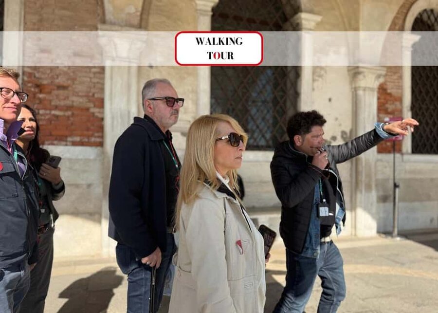 Venice: Winter Walking Tour & Romantic Gondola Ride Upgrade - Scuola Grande di San Marco and Rialto Bridge, where winter photos actually work