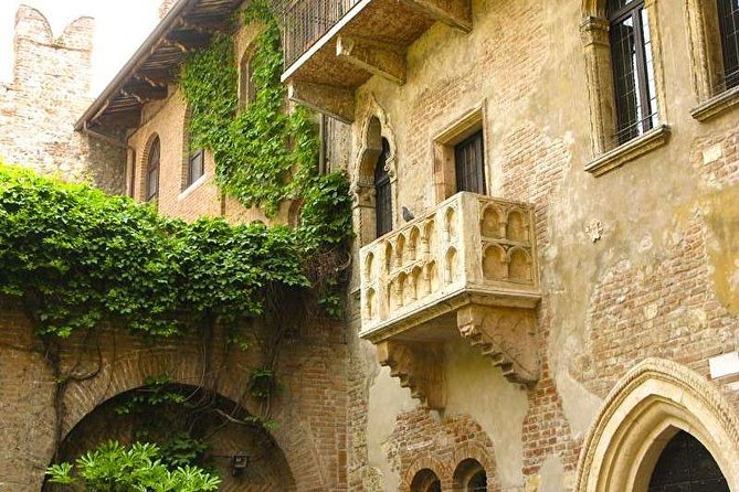 Verona art city, Valpolicella wine tasting full day private tour - Marano di Valpolicella: where the wine story becomes physical