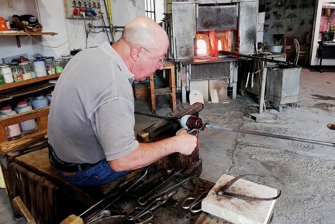 Vetreria Guarnieri Murano experience - The Demo: Watching Goti Made by Hand with Murrine