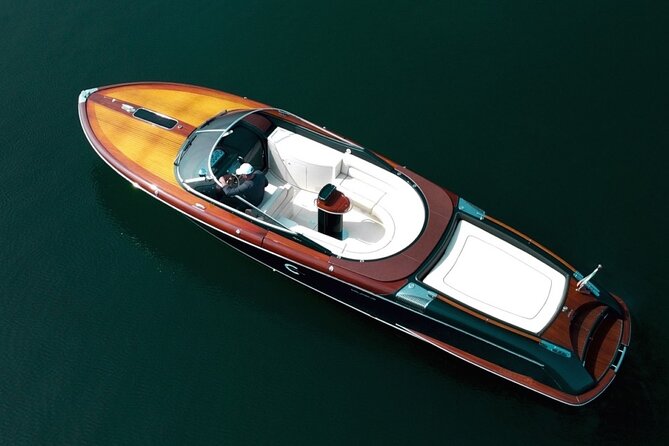 VIP Private Luxury Boat Tour - Riva Aquariva Yacht Venice - St. Mark, the Doge’s Palace, and the Bridge of Sigh from the Water