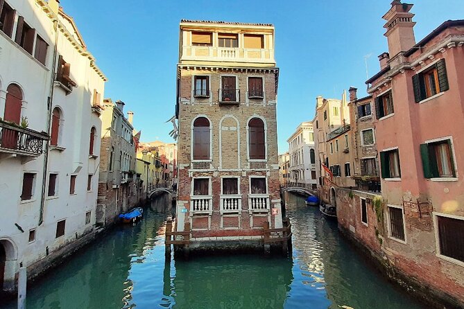 Walking Tour and Enchanting Gondola Journey in Venice - Ponte di Rialto: quick canal views that actually help you understand Venice