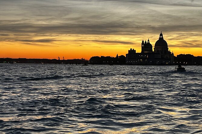 WarmVenice Private Boat Tour between Canals and Venice Lagoon - What happens onboard: comfort and small extras