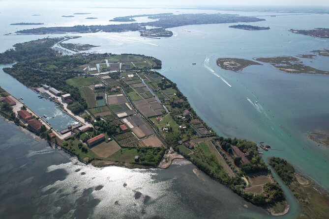 Wine Tasting with the winemaker in Villa Santa Eurosia - Getting oriented on the island (and timing your arrival)